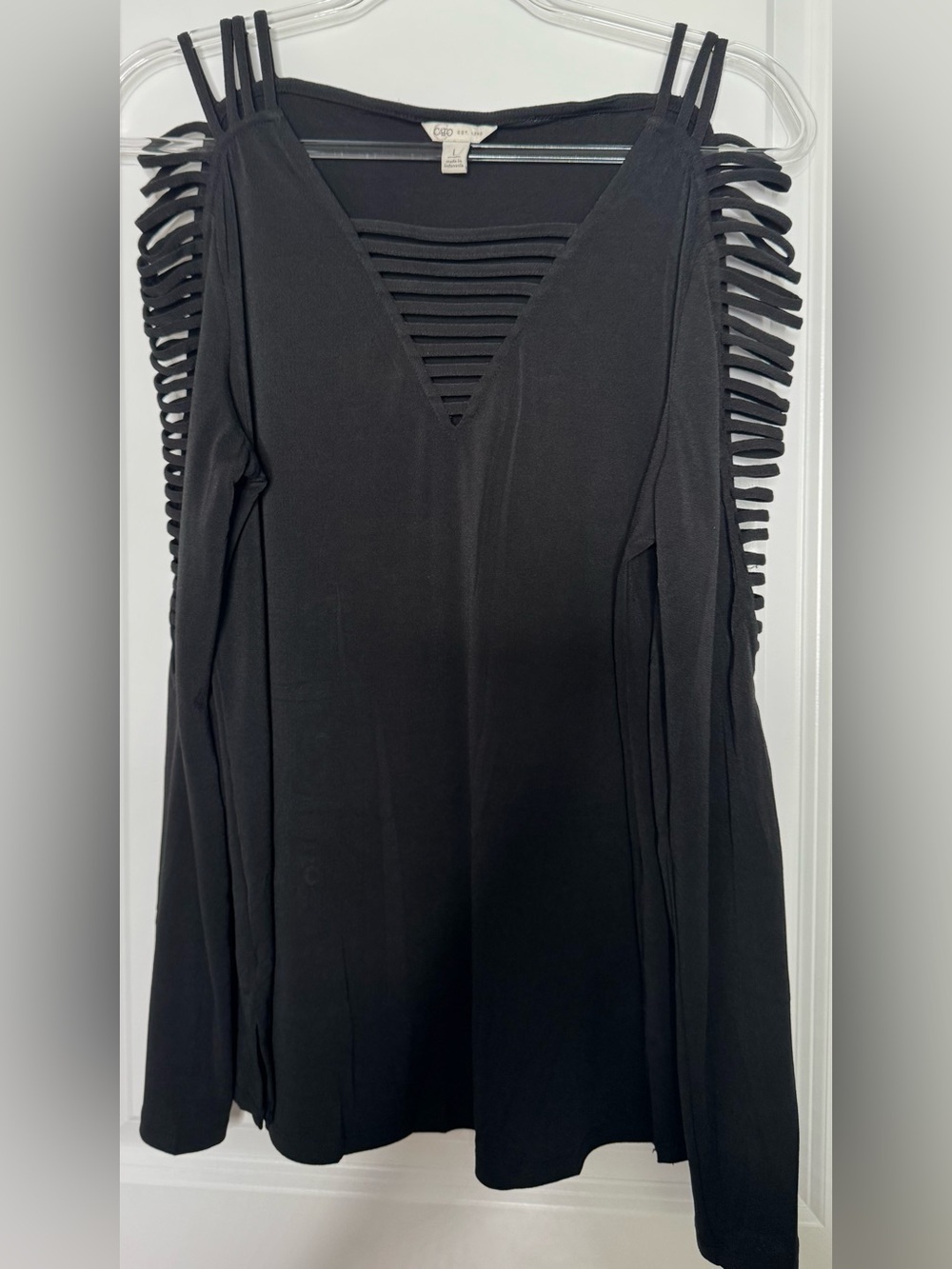 Cato Black Cold-Shoulder Long Sleeve Top with Ladder Back LG stretch cut out